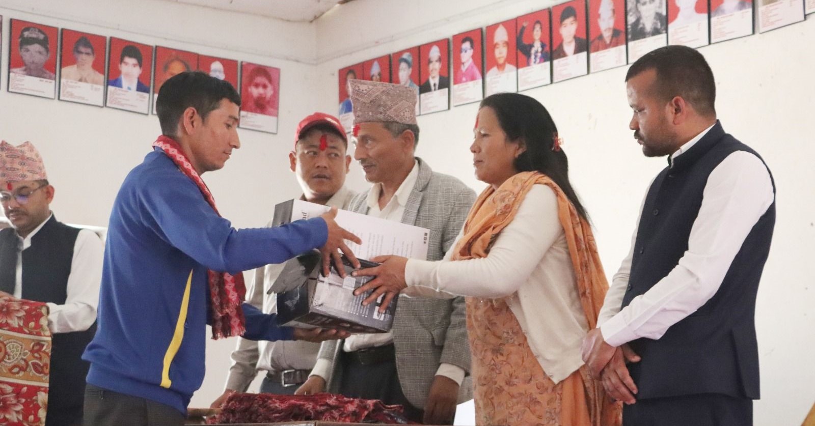 त्रिवेणी गाउँपालिकाले गर्यो सहिद परिवारका सदस्यलाई सम्मान 