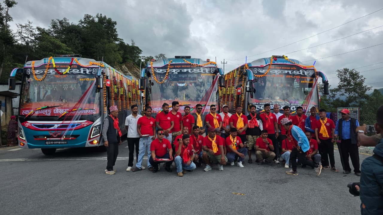 संयुक्त रुकुम यातायात प्रालि सञ्चालनमा, साढे चार कराेडकाे लगानीमा भित्र्यायो एसी स्लिपर बस 