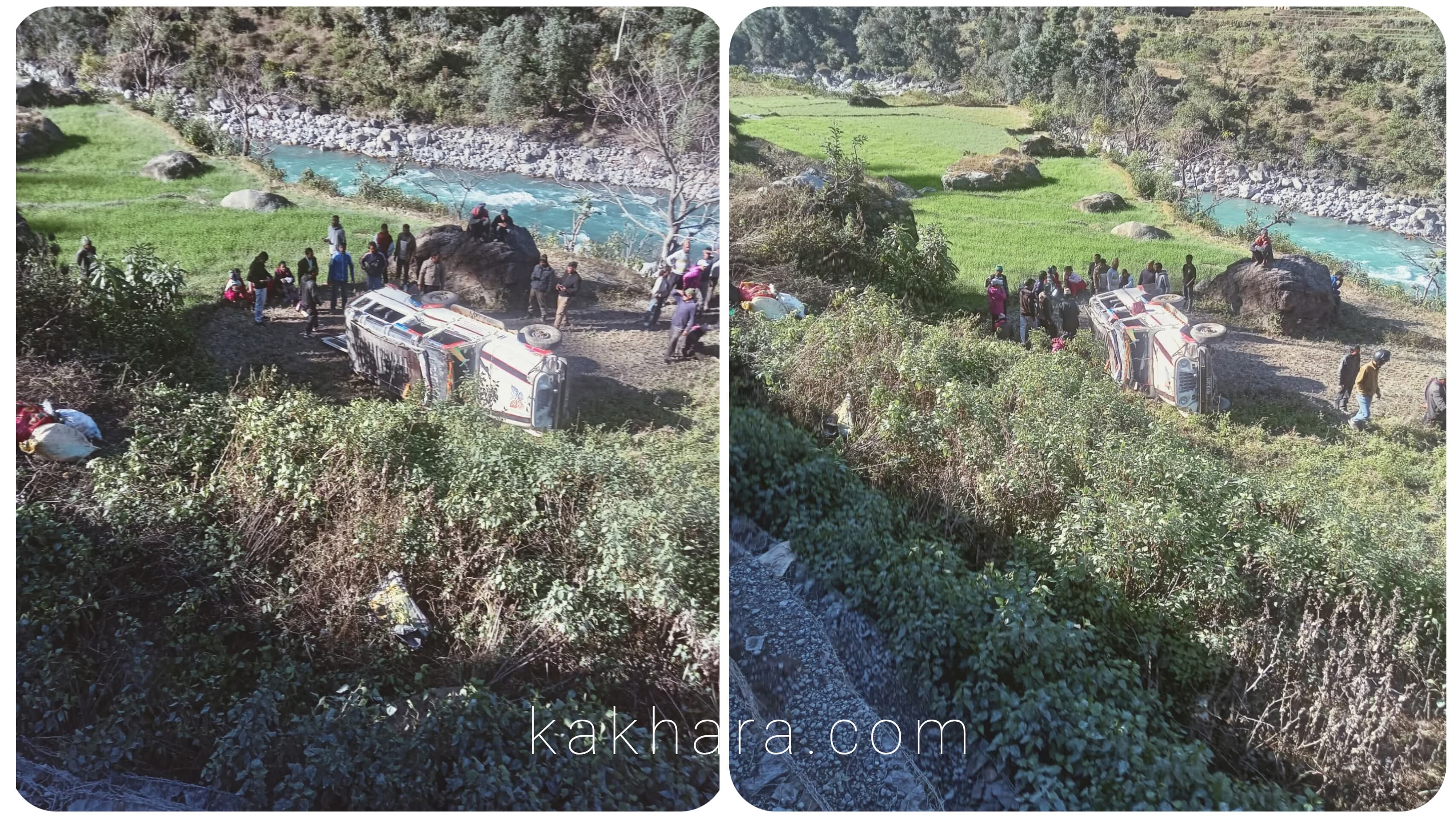 आठबिसकाेटकाे पिपलचाैरमा जिप दुर्घटना