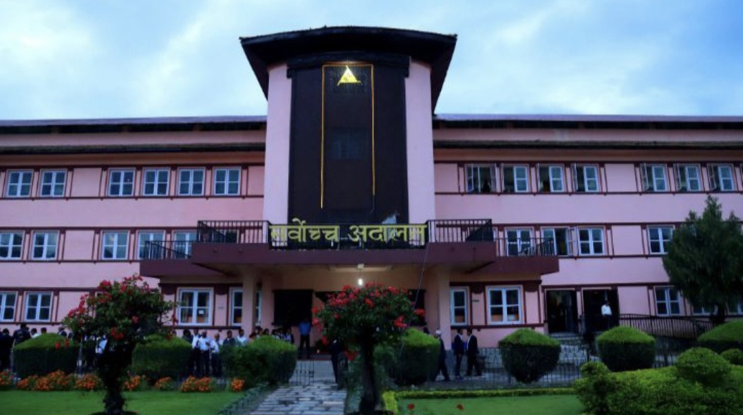 उपप्रमुख सहित १४ जनप्रतिनिधिलाई पदमुक्त गर्ने निर्णय विरुद्ध अन्तरिम आदेश