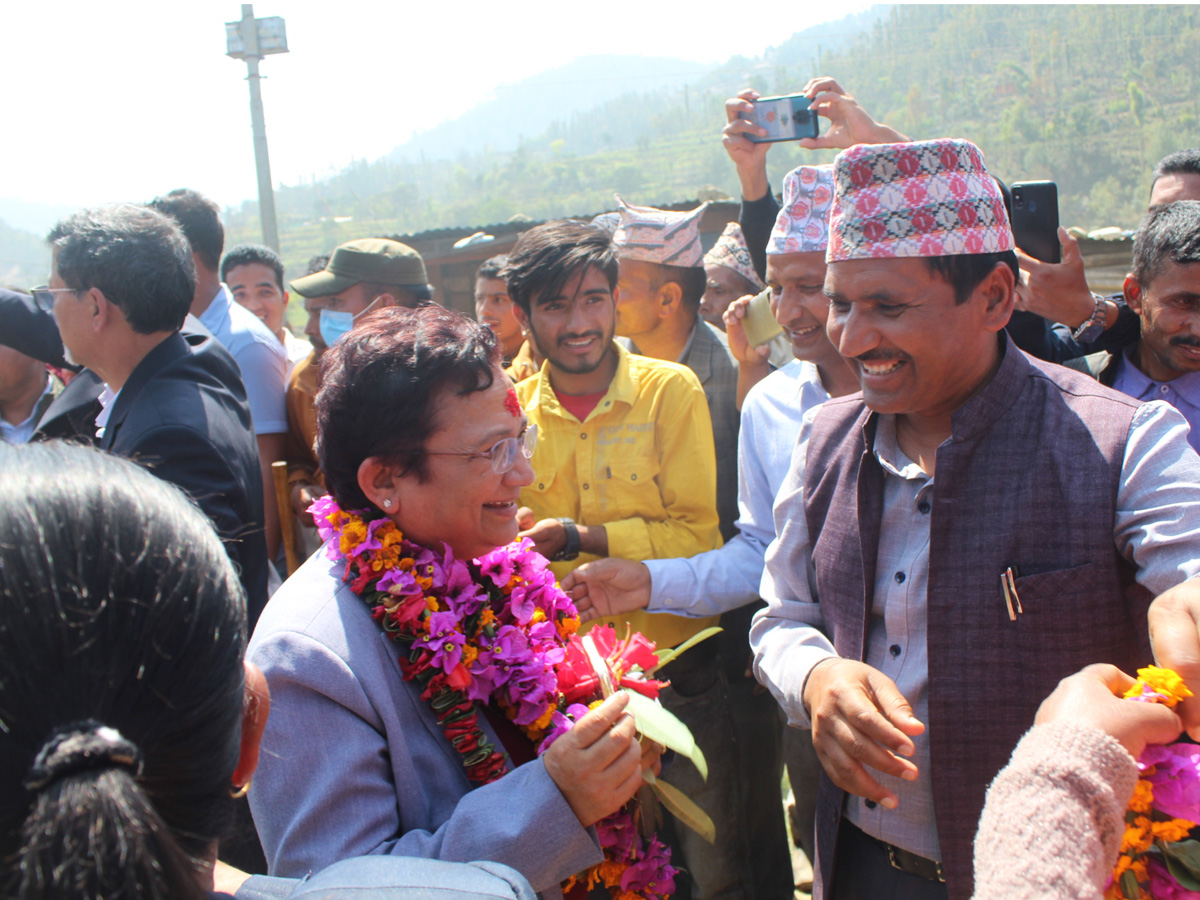 दुई मन्त्री सहितको टोलीद्धारा विकासे योजनाको अनुगमन