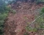 सडकमा हिँडिरहेको अवस्थामा पहिरोले बगाउँदा त्रिवेणी १० मा एक व्यक्तिको मृत्यु 