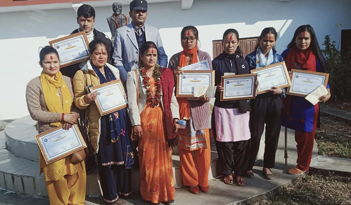 मुसीकोट खलंगा बहुमुखी क्याम्पसका ८ विद्यार्थीलाई छात्रवृत्ति