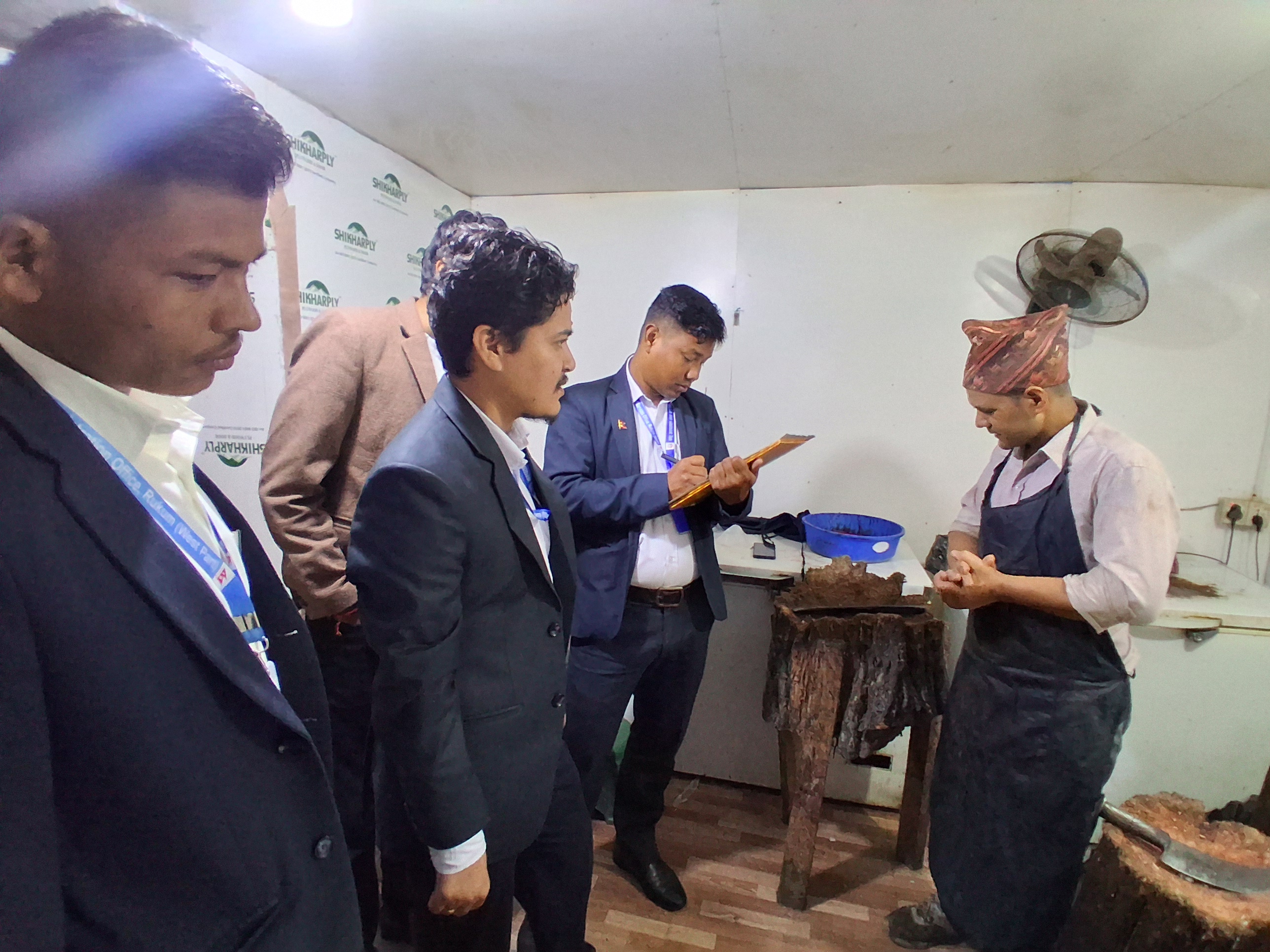 मुसिकोटमा मासु पसल अनुगमन, सरसफाइ र मूल्यसूचीमा ध्यान दिन निर्देशन