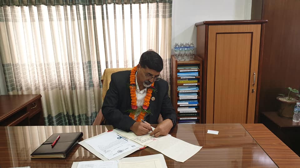अर्थमन्त्री शर्माद्धारा स्वास्थ्यकर्मीको जोखिम भत्ताका लागि ६५ करोड १४ लाख बजेट स्विकृत