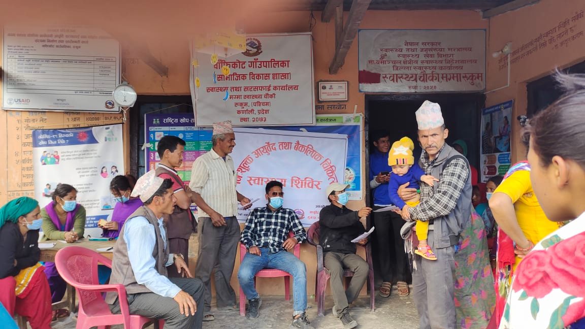 बाँफिकोट ७ मा निःशुल्क आयुर्वेदिक शिविर, साढे ४ सयले सेवा लिए