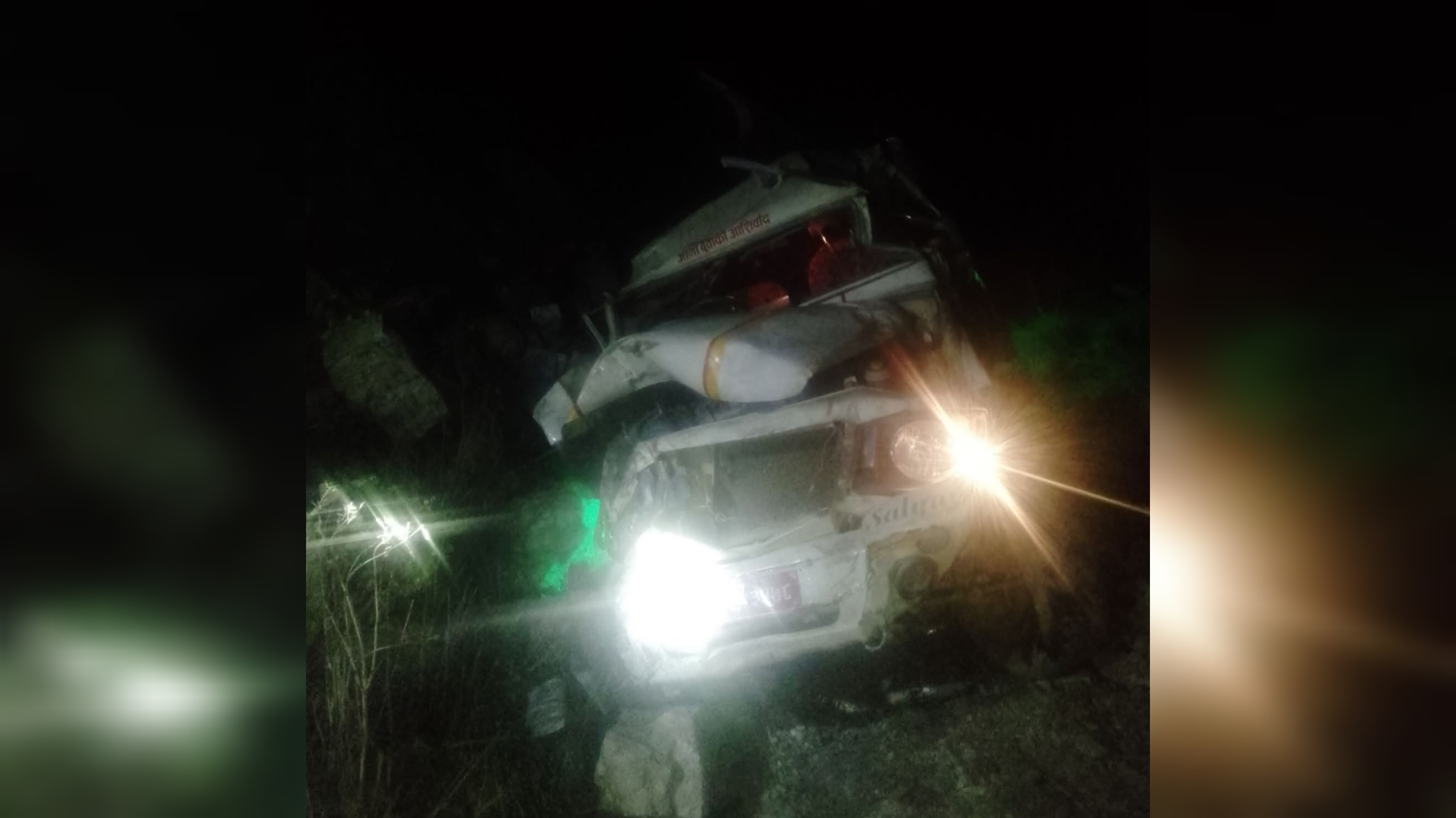 सानीभेरी ६ छहरामा जिप दुर्घटना, २ जना घाइते