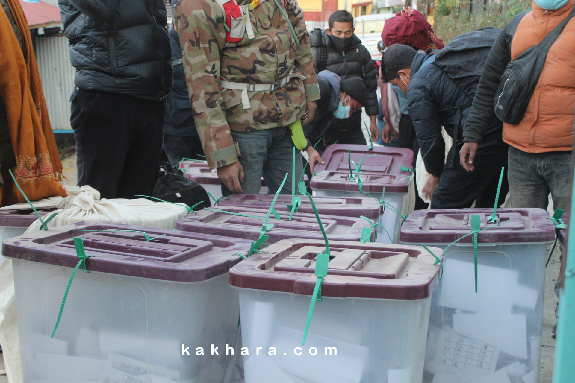 रुकुम पश्चिममा भोली राती नै सबै मतपत्र जिल्ला ल्याइसक्ने तयारी