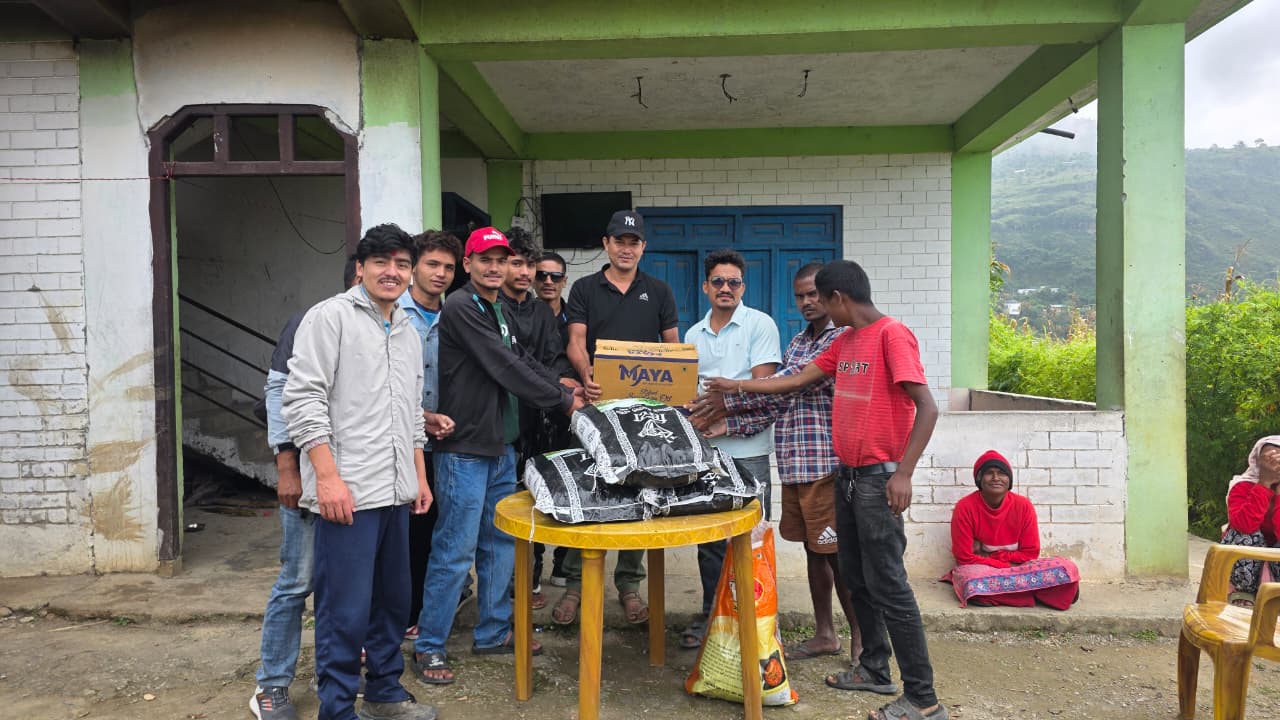 जन्मदिनको अवसरमा आश्रमलाई सुवासको सहयोग 