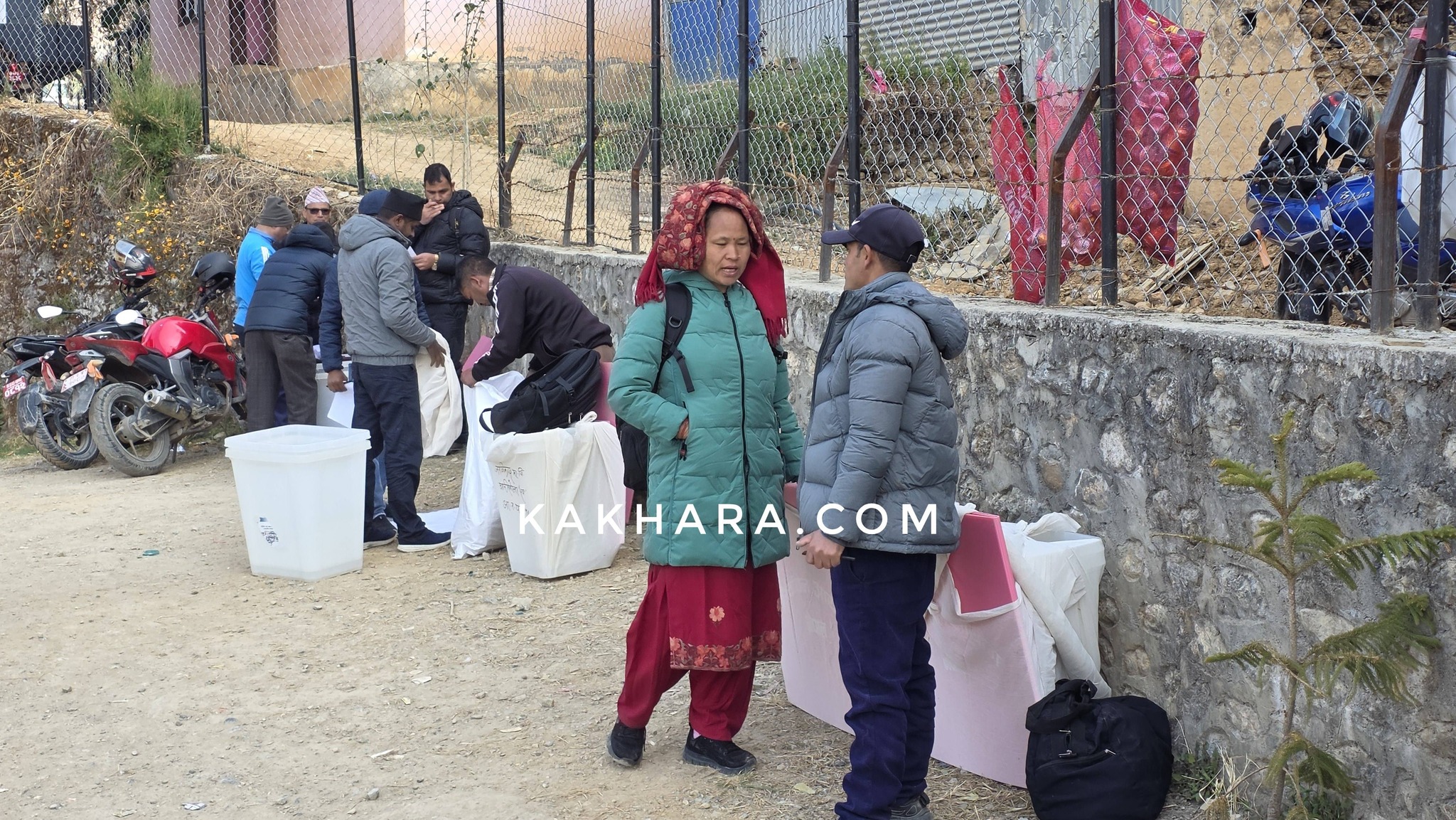 रुकुम पश्चिमका सबै केन्द्रमा निर्वाचन सामग्री पठाइयो