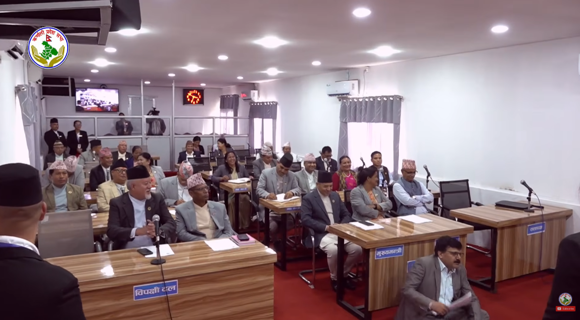 गैरसरकारी विधेयक टेबल नगरिएपछि पूर्व मुख्यमन्त्री शर्माद्वारा एक्लै संसद् अवरुद्ध 