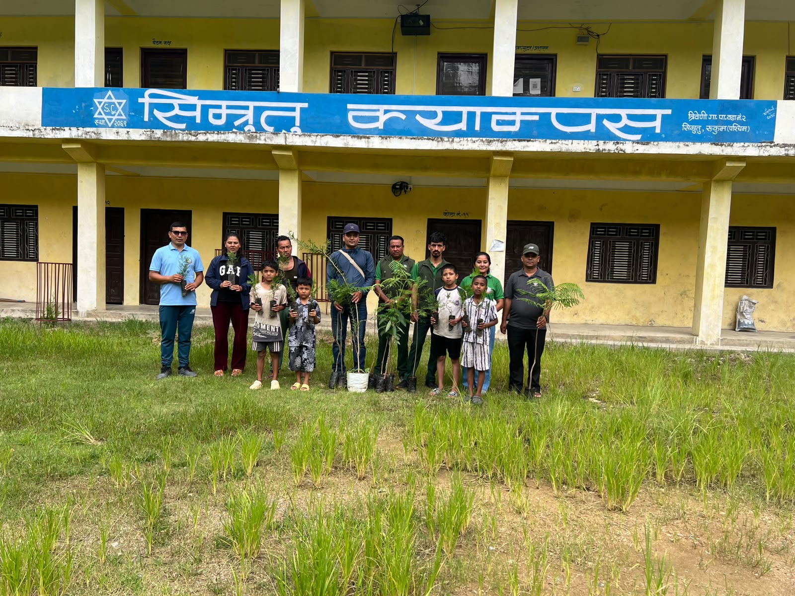 सिम्रुतु क्याम्पस त्रिवेणीमा वृक्षारोपण 