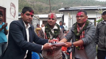सिस्ने ८ का जनप्रतिनिधिलाई स्वागत 
