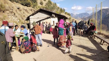 भूमेः एकीकृत घुम्ती शिविरले स्थानीय हर्षित  