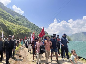 अभियान लिएर गाउँ पुग्यो माओवादी, ‘सुधार म बाटै आवश्यक छ’ 