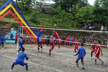 १९ नम्बर बाहिनीपति भलिबल ट्रफि बर्दबहादुर गण प्युठानलाई