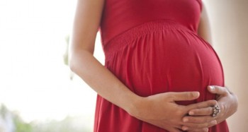 चौरजहारीका गर्भवती महिलालाई निःशुल्क भिडिओ एक्सरे सेवा 