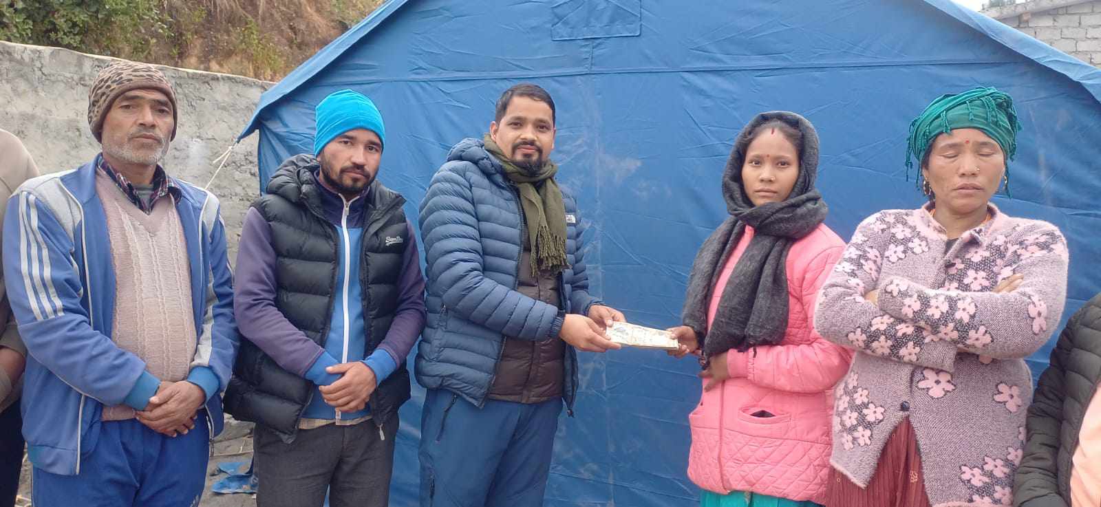 इनास फ्रान्सले गर्याे दुई भूकम्प प्रभावित सुत्केरीलाई आर्थिक सहयाेग