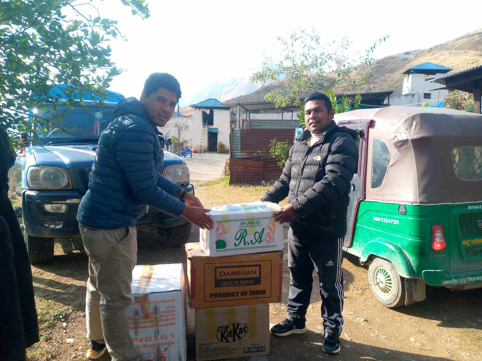 जापानमा रहेका ओलीद्वारा जन्मदिनको अवसरमा कैदी बन्दीलाई फलफूल वितरण 