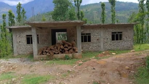 सानीभेरीमा जेष्ठ नागरिक मिलन केन्द्र निर्माण अलपत्र