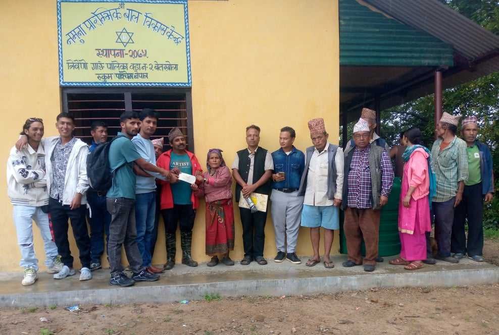 मिर्गौला पीडित बोहराको परिवारलाई  डेढ लाख बढी रुपैयाँ  सहयोग हस्तान्तरण  