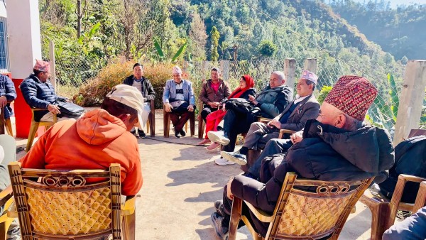 नगरपालिकाले भन्यो असारसम्म फोहोर फाल्न दिनुहाेस, स्थानीयले भने एक दिन दिन्नौँ