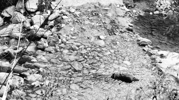 रुघा खोलामा डुबेको अवस्थामा एक व्यक्ति मृत फेला