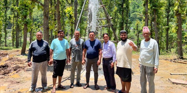 चौरजहारीमा ४८ मिटर जमिन मुनिबाट पानी निकालियो, खानेपानी समस्या हल हुने विश्वास 