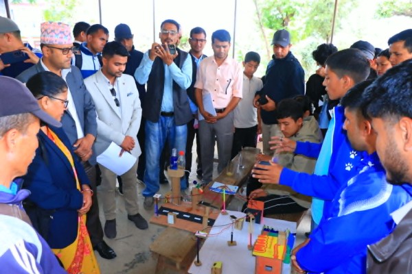 रुकुम पश्चिममा जिल्ला स्तरीय विज्ञान प्रदर्शनी तथा चित्रकला प्रतियोगिता सम्पन्न  