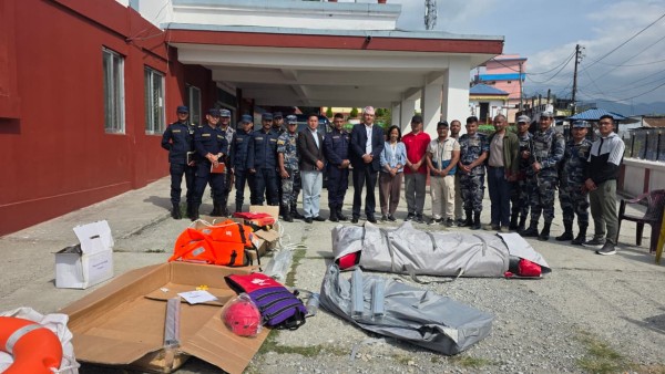 जिल्ला विपत् व्यवस्थापन समिति रुकुम पश्चिमलाई विपत् प्रतिकार्यका सामग्री प्राप्त 