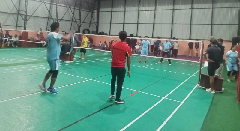 ब्याडमिन्टन  प्रतियोगिता महिलातर्फ निर्मला र सलिना तथा पुरुष तर्फ राजेन्द्र र लखनको जाेडी विजेता 