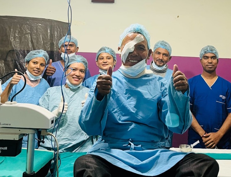 चौरजहारीमा मोतिबिन्दु सम्बन्धी समस्या भएका ७२ जना  आँखाका बिरामीको  सफल सल्यक्रिया