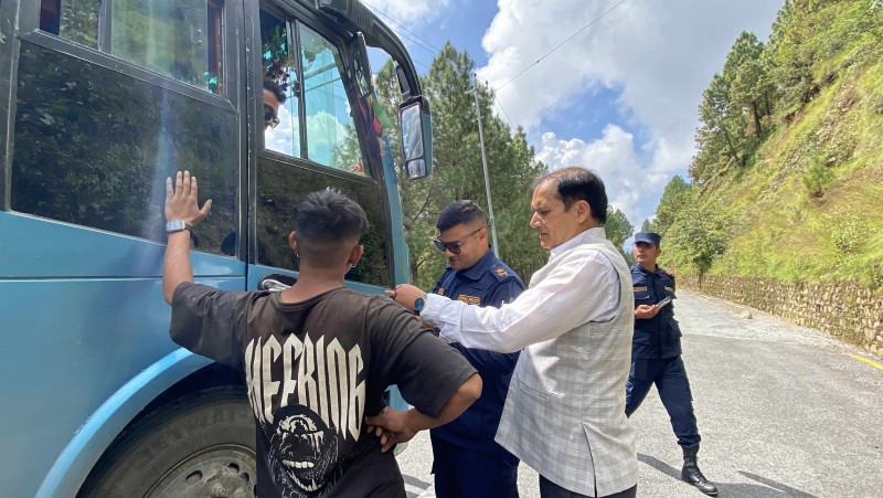 मुसिकोटमा चाडपर्व लक्षित सवारी अनुगमन