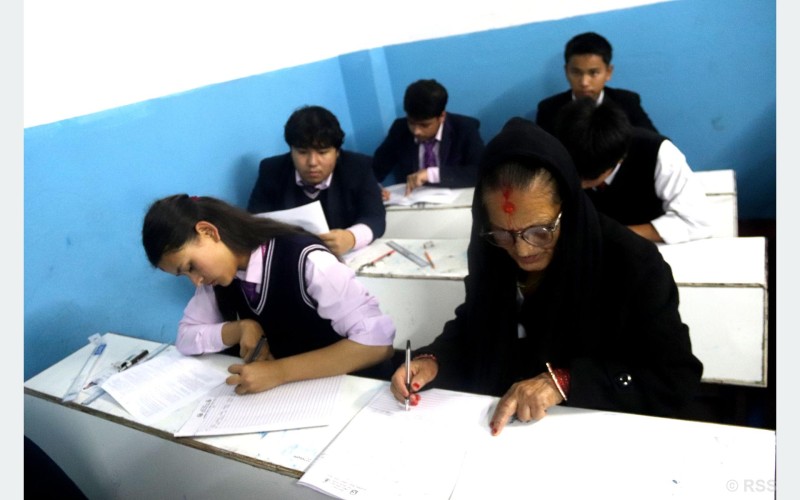 कक्षा १२ को परीक्षामा ७३ वर्षीया  सूर्यवती