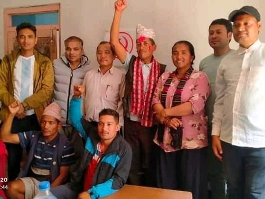 २०४६ साल देखि कांग्रेसका क्रियाशिल सदस्य खड्का माओवादी केन्द्रमा प्रवेश