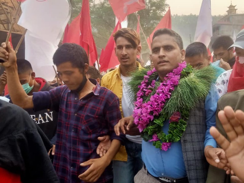 आठबीसकोटमा माओवादीका रवि र धनकुमारीको उम्मेदवारी