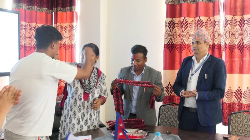 चौरजहारी नगरपालिकाले व्यावसायिक सीप विकासका लागि युवालाई पठायो काठमाडौं 