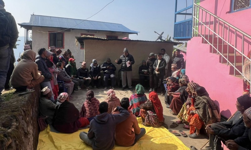 नेकपा रुकुम पश्चिम मतदातासँग भेटघाटमा व्यस्त, अन्य राजनितिक दलपनि गाउँगाउँ पसे