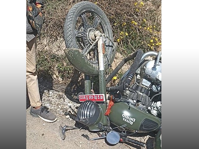 बसले मोटरसाईकललाई ठक्कर दिँदा मोटरसाईकल चालक घाइते 