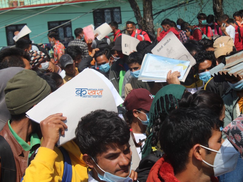 रुकुम पश्चिममा म्यादी प्रहरीका लागि आवेदन दिनेको घुइँचो (भिडिओ सहित)