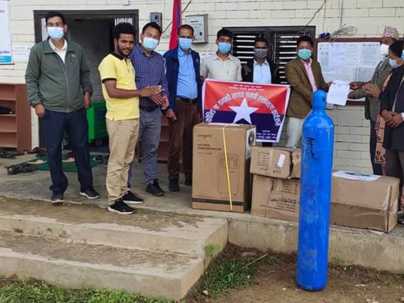 त्रिवेणि गाउँपालिकालाई युवा संघ रूकुम पश्चिमकाे सहयोग