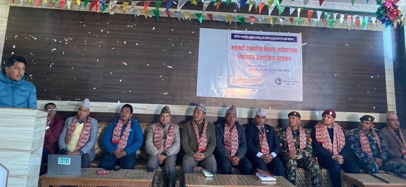 रुकुमको पत्रकारिता विषयमा सरोकारवालासँग अन्तरक्रिया