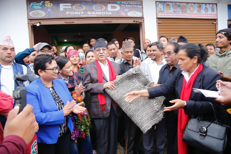 मध्यपहाडी लाेकमार्ग अभियान टाेलीलाई रूकुम पश्चिमकाे साँखबाट बिदाई