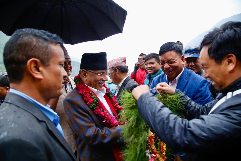 माओवादी मध्यपहाडी लाेकमार्ग अभियान टाेली झरीका बिच रूकुमकाेट पुग्याे