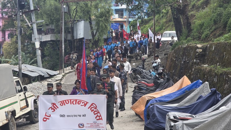 गणतन्त्र दिवसको अवसरमा मुसिकोटमा प्रभात फेरी