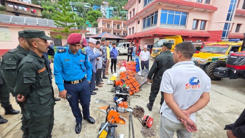 मुसिकोट नगरपालिकाद्धारा विपत् पूर्व तयारीका सामग्री प्रदर्शन 