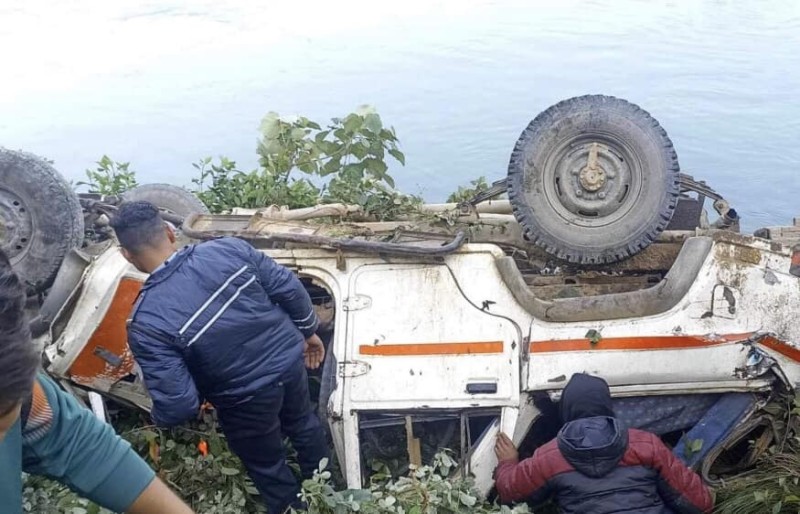 जीप दुर्घटनामा दुईजनाको मृत्यु