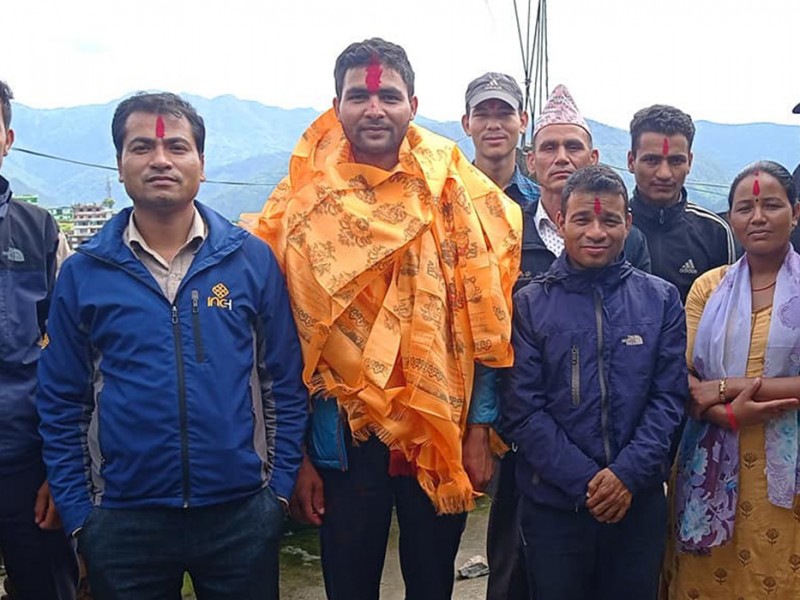 सगरमाथा आरोही अमिनलाई नापी कार्यालयको सम्मान 