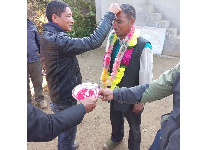 कांग्रेसका वडा उप-सभापति घर्ती माओवादीमा प्रवेश