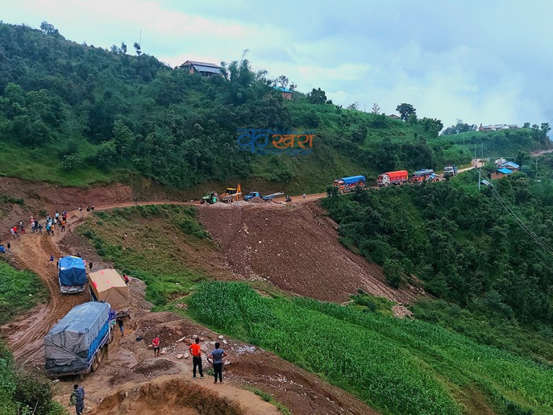 ढाँरेगैरा सधैंको तगारो (फोटो फिचर)